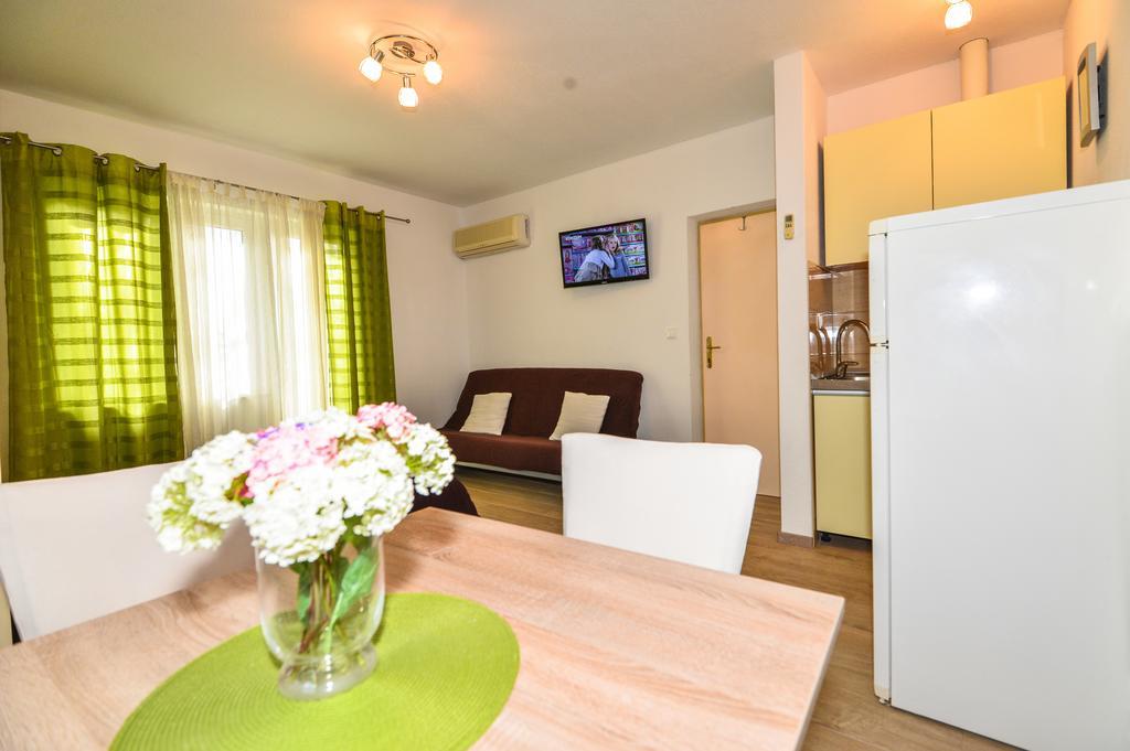 Apartments Sonja Tučepi Dış mekan fotoğraf